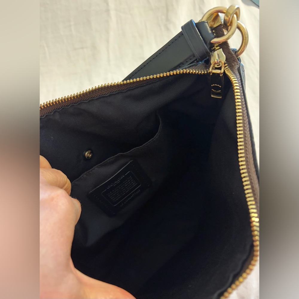 Coach Classic Signature “C” Brown and Black Purse🤎🖤 - Picture 7 of 12